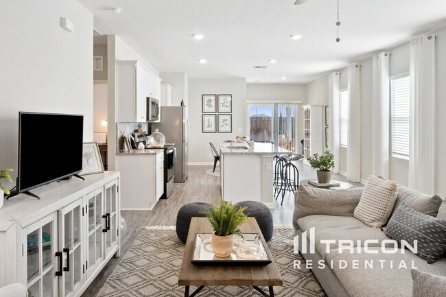 Photo - 14637 Maple Ter