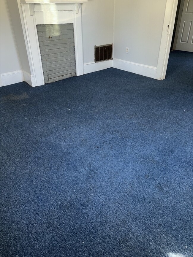 Photo - 506 Carver St