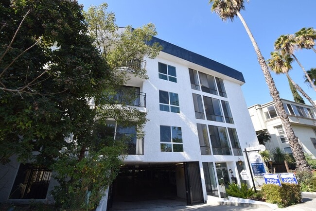 Building Photo - 4215 Mary Ellen Ave Rental