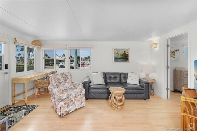 Building Photo - 10725 S Ocean Dr Rental