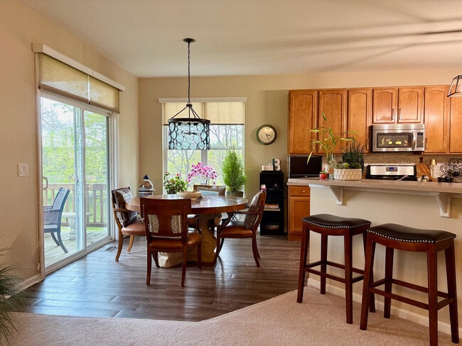 Photo - 1883 Crenshaw Cir