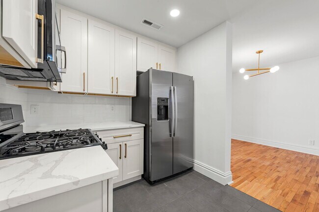 Photo - 7517-19 Oxford Dr