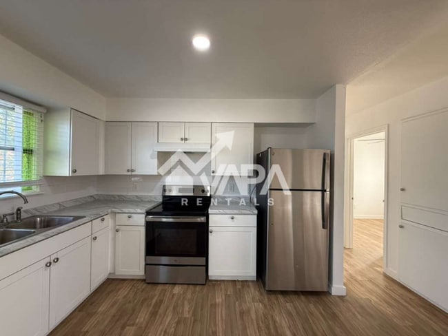 Photo - 9226 Nagel St