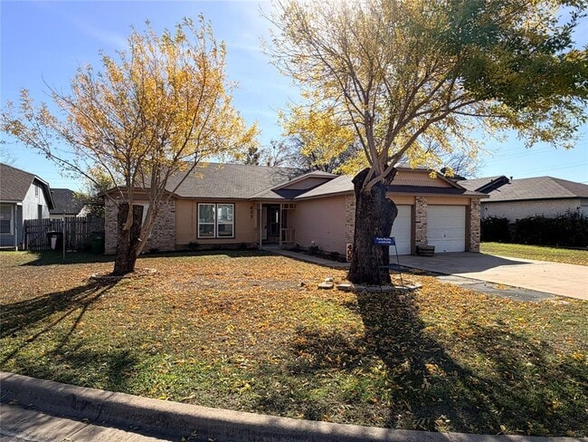 Building Photo - 405 Burlwood Ct