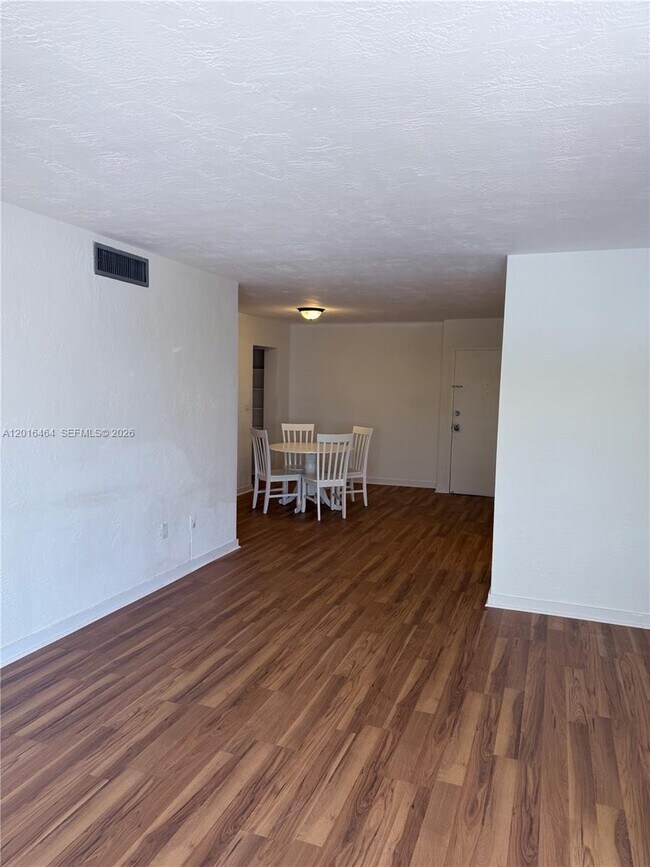 Photo - 1205 Mariposa Ave Unit 301