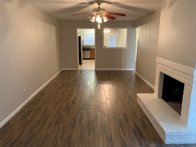 Building Photo - 6401 Deihl Rd Unit True