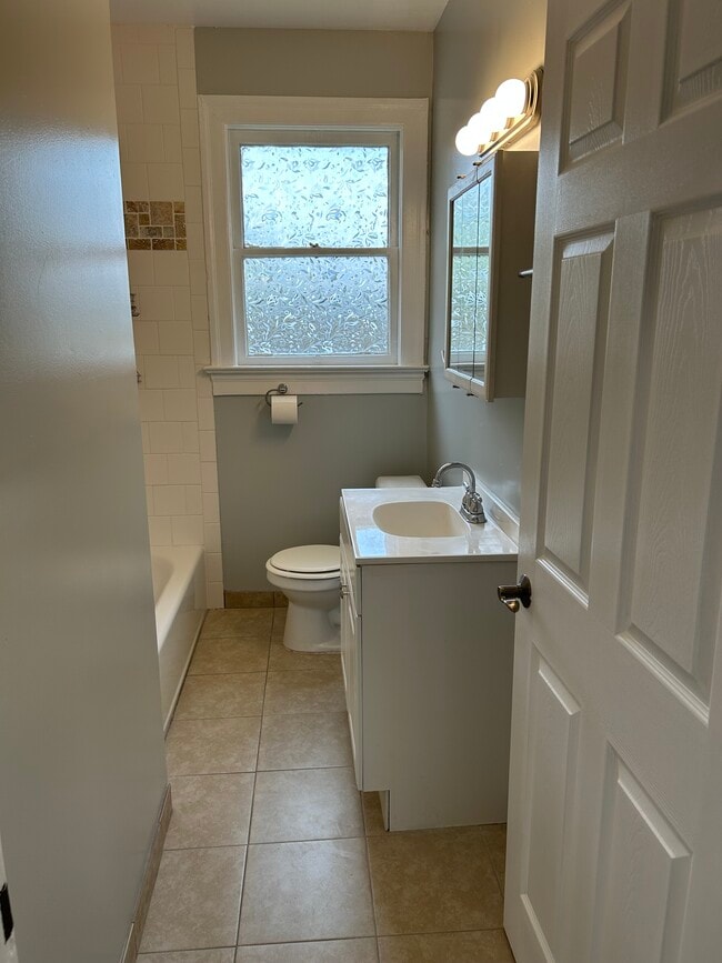 Photo - 2604 Dellwood Ave Unidad 2604 Dellwood