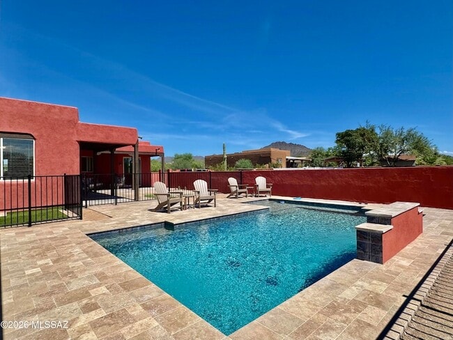 8029 W Tree Frog Trail