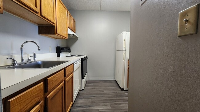 Building Photo - 65 N Point Dr Unit 1