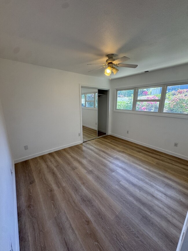 400 SE 1st St