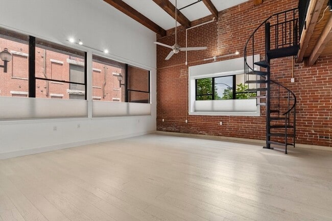 15 Sleeper St Unit 106