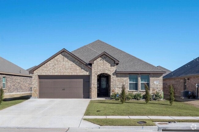 Building Photo - If you love to sit on the back porch then ... Rental