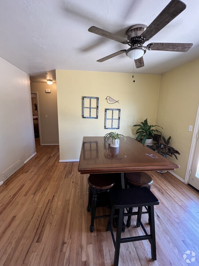 Building Photo - 1411 26th St Rental
