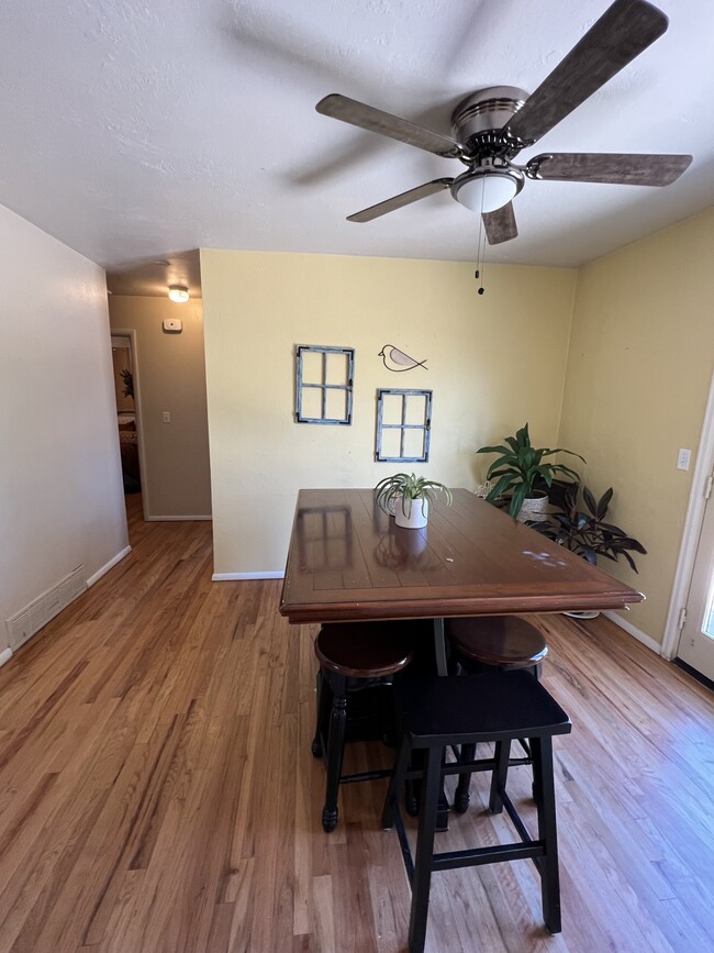 Building Photo - 1411 26th St Rental