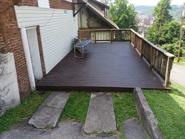 Dock - 678 Spruce St