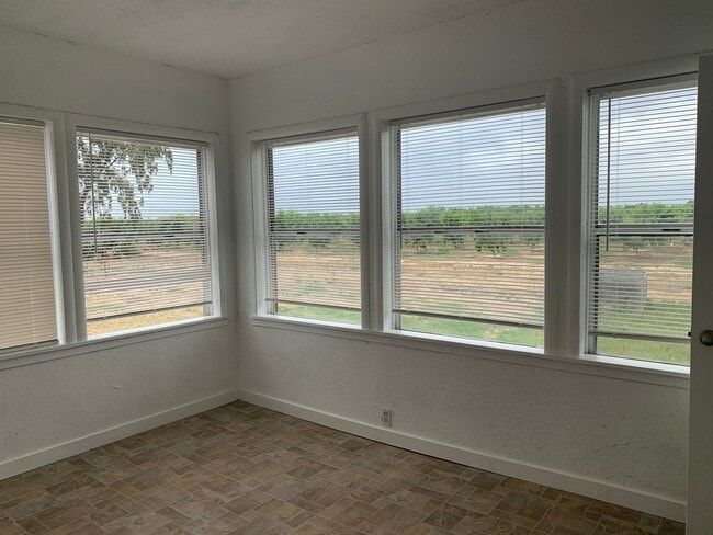 Photo - 3 bed / 1 ba country house - Live Oak