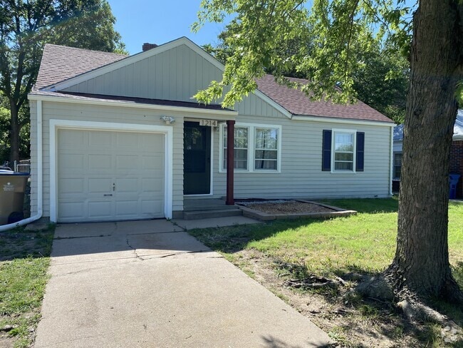 Building Photo - 1214 N Crestway St Rental