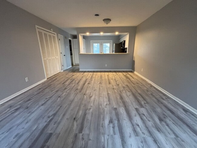 Photo - 7203 Woods Crossing Dr