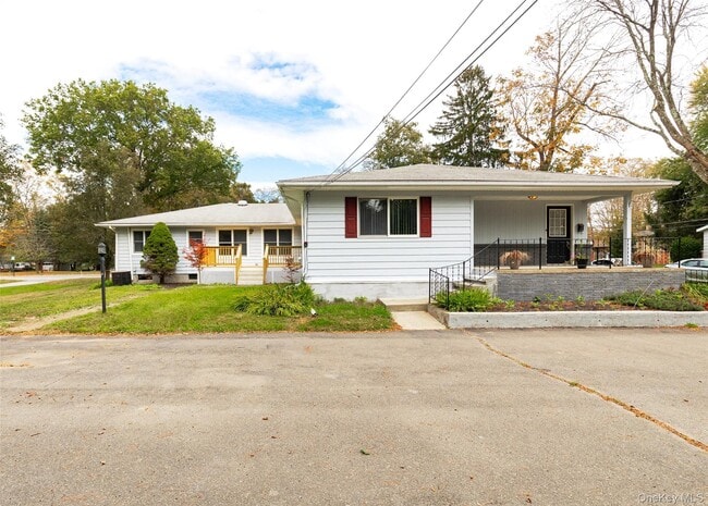 90 W Market St Unit 1
