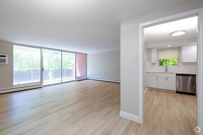 2HAB, 2BA - Stonehill Towers