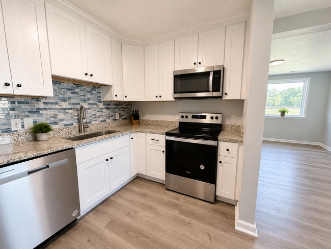 Photo - 213 Beacon Rd
