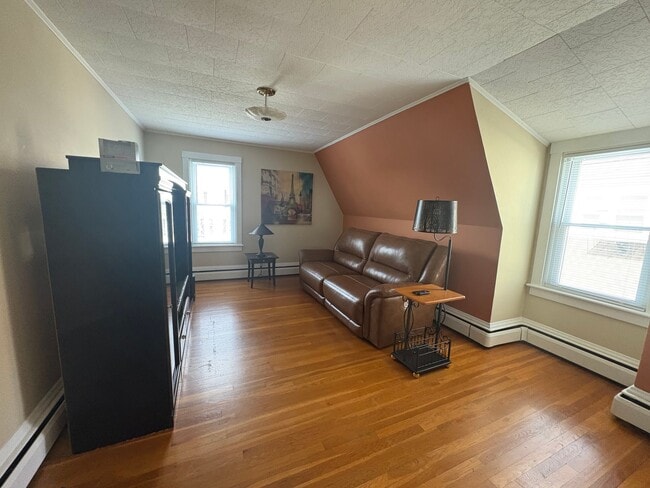 Photo - 308 County St Unidad 3