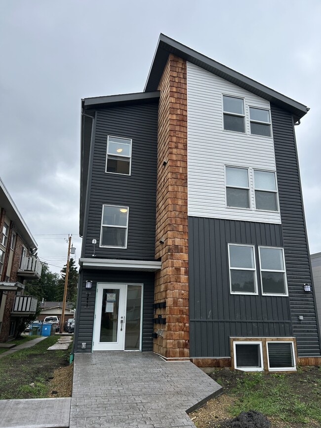 Building Photo - 3611-3118 118 Ave NW Unit 301