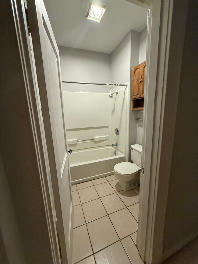 Photo - 4653 Cecil Pl Unit B