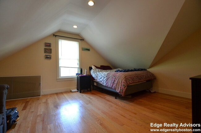 Photo - 11 Sparhawk St Unit 4