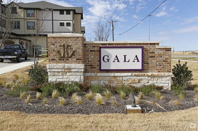 Gala at Oak Crest