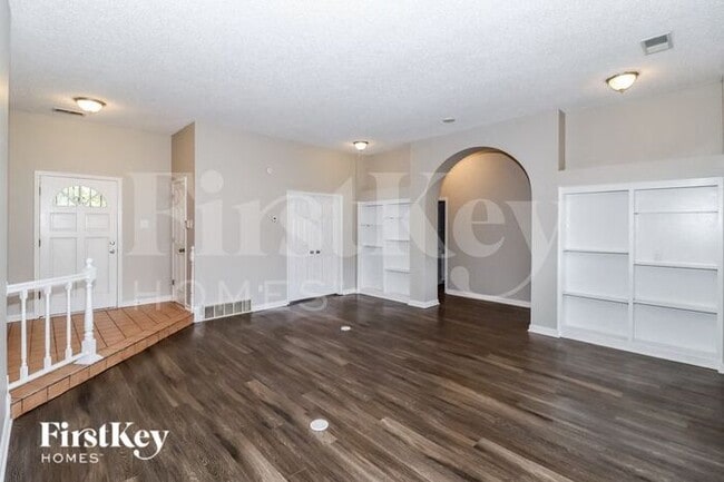 Photo - 1972 Westbriar Dr