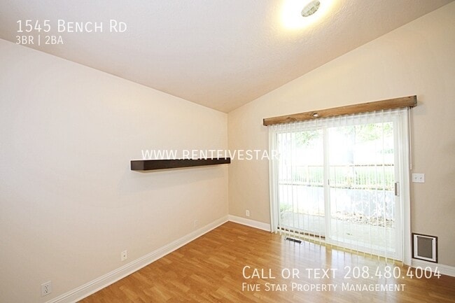 Photo - 1545 Bench Rd