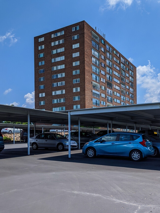 Photo - Continental Tower