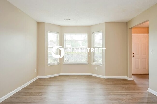 Photo - 4 Bedroom Pet-Friendly Home in Jonesboro, ...