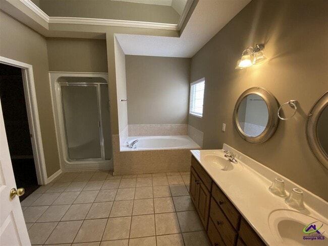 Photo - 104 Village Walk