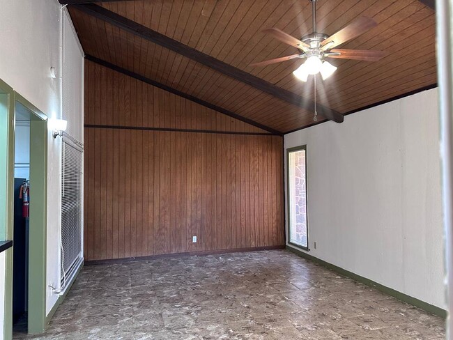 Photo - 126 Conference Dr Unidad 209