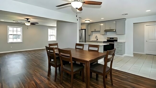 Photo - 3834 Cambridge St