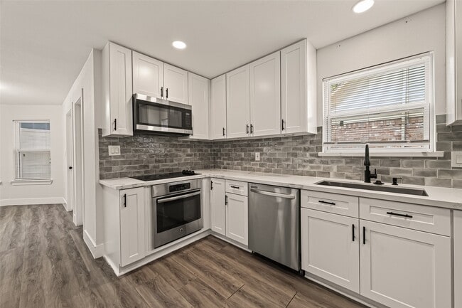 Photo - 10011 Pine Pass Dr
