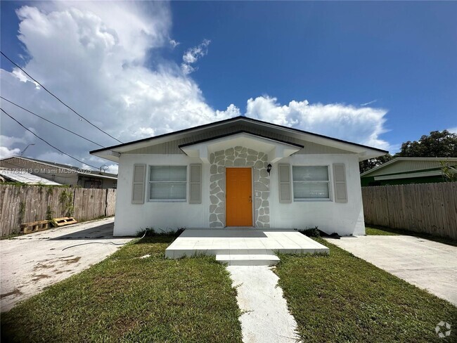 Building Photo - 1185 NW 51st St Rental