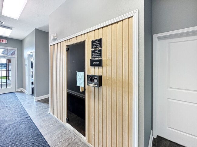 Photo - Grand Lakeside Escape: Spacious 3-Bedroom ...