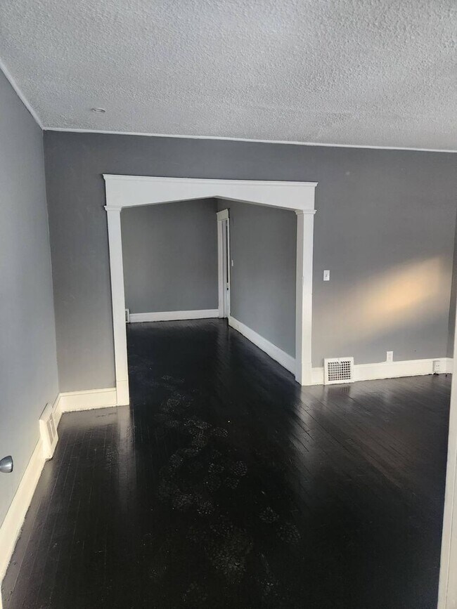 Photo - 4291 E 114th St Unidad 1