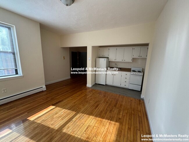 Building Photo - 64 Brighton Ave Rental