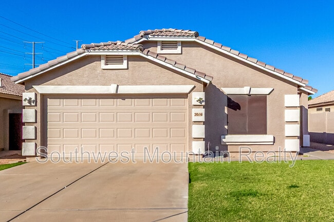 Photo - 2016 E Catclaw St