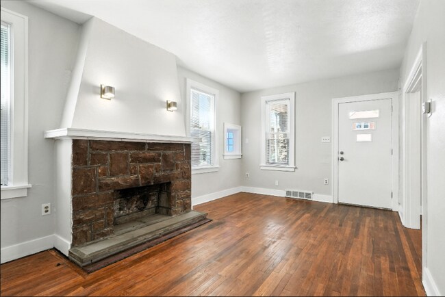 Photo - "Charming 3-Bed Retreat with Gleaming Hardwood Floors on Beacon Hill Avenue!"