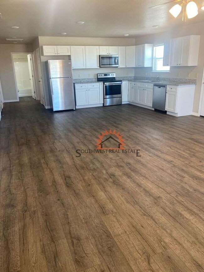 Photo - Modern duplex 2 bedrooms 2 baths