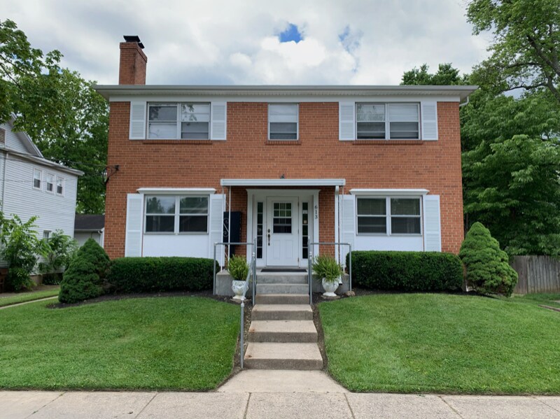 Photo - 613 Pike St
