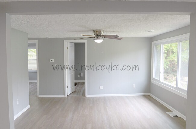 Photo - 5231 N Merrimac Ave