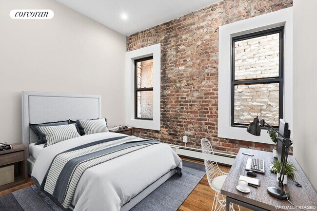 Photo - 124 W 25th St