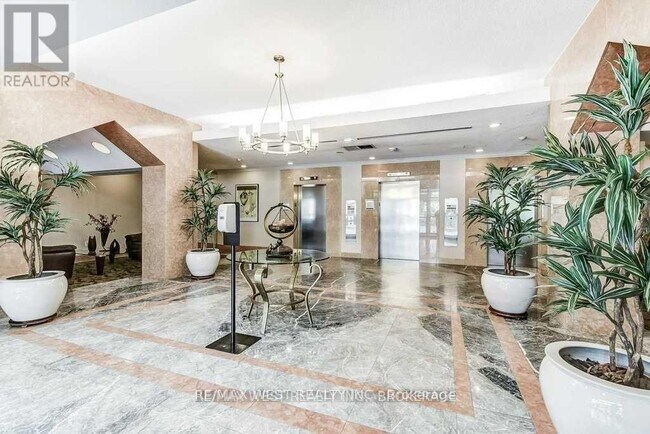 Photo - 2177 Burnhamthorpe Rd W Unité 701