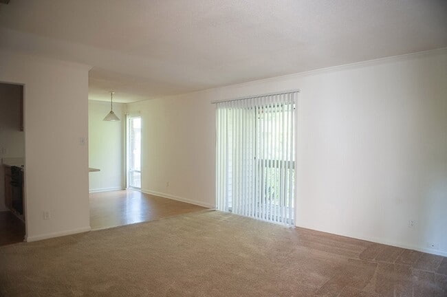 Photo - Castlewood Apartments